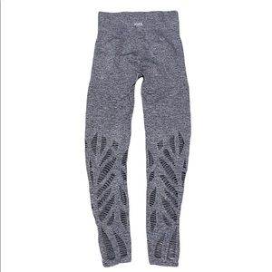 Victorias Secret PINK Grey Cool & Comfy Leggings With Cutouts - Size Small